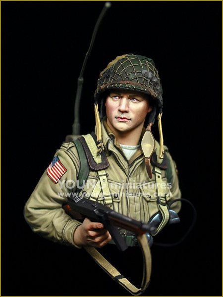 Young Miniatures YM1885 US Airborne Radio Operator CARENTAN 1944 1/10 – immagine 2