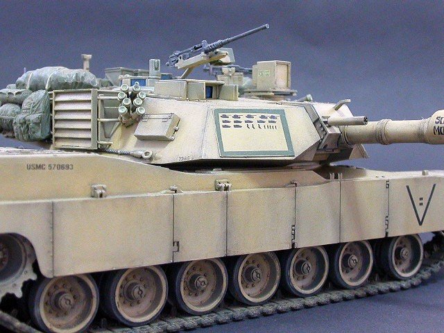 Tamiya 35269 M1A2 Abrams Operation Iraqi Freedom 1/35 – image 4