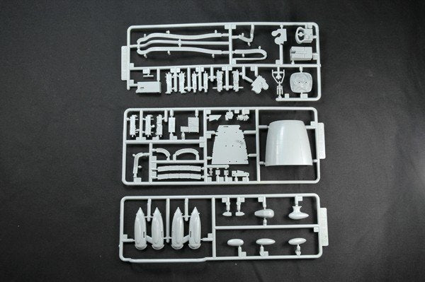 HK Models 01E02 B-25J Mitchell &amp;quot;Strafer&amp;quot; 1/32 – imagen 15