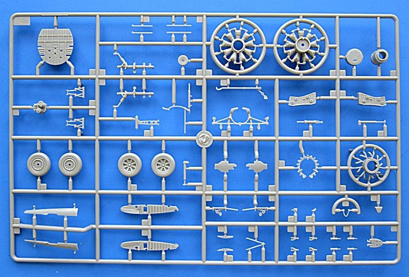 Hobby Boss 80386 F4U-4 Corsair Early Version 1/48 – Bild 6