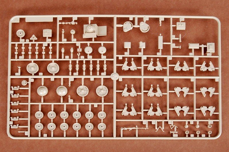 Trumpeter 00355 German 38(H) the artillery observation vehicle 1/35 – immagine 12