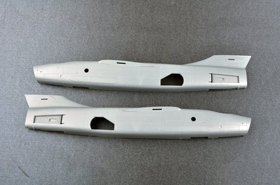 Trumpeter 02873 ERA-3B Skywarrior Strategic Bomber – immagine 14
