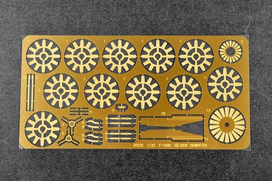 Trumpeter 02246 F-100F Super Sabre 1/32 – imagen 3