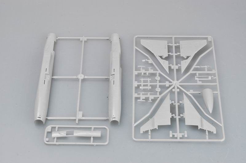 Trumpeter 01623 Su-15 TM Flagon-F 1/72 – Bild 5