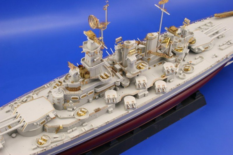 Eduard 53018 USS BB-55 North Carolina 1/350 Trumpeter – image 7