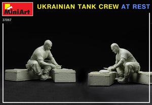 MiniArt 37067 UKRAINIAN TANK CREW AT REST 1/35 – image 5