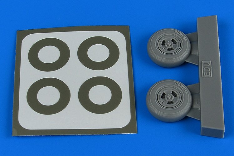 Aires 4798 Spitfire Mk.IX wheels (3-spoke) &amp;amp; paint masks 1/48 EDUARD