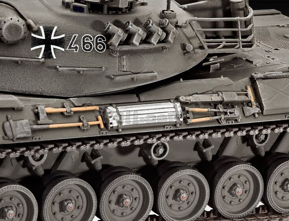 Revell 63240 Leopard 1 - model set 1/35 – Bild 6