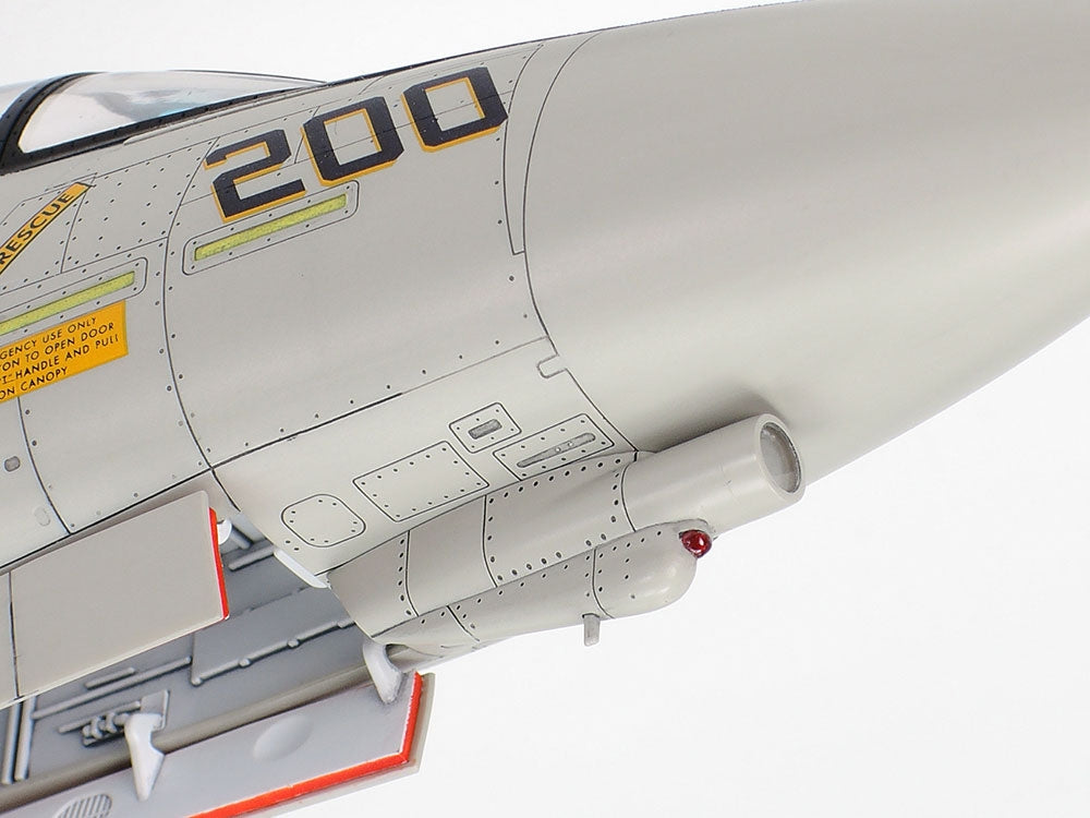 Tamiya 61122 Grumman F-14A Tomcat (Late Model) Carrier Launch Set 1/48 – image 12