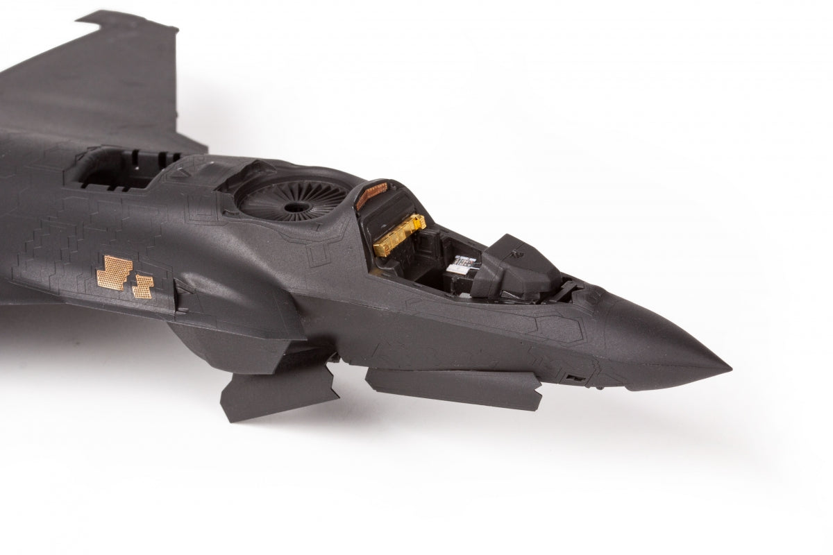 Eduard SS832 F-35B TAMIYA 1/72 – imagen 2