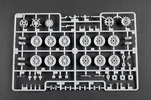 Trumpeter 09603 T-72M MBT 1/35 – immagine 6
