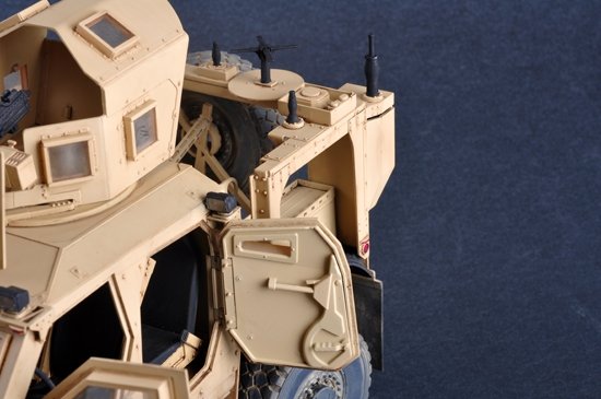 Trumpeter 00930 US M-ATV MRAP 1/16 – immagine 10