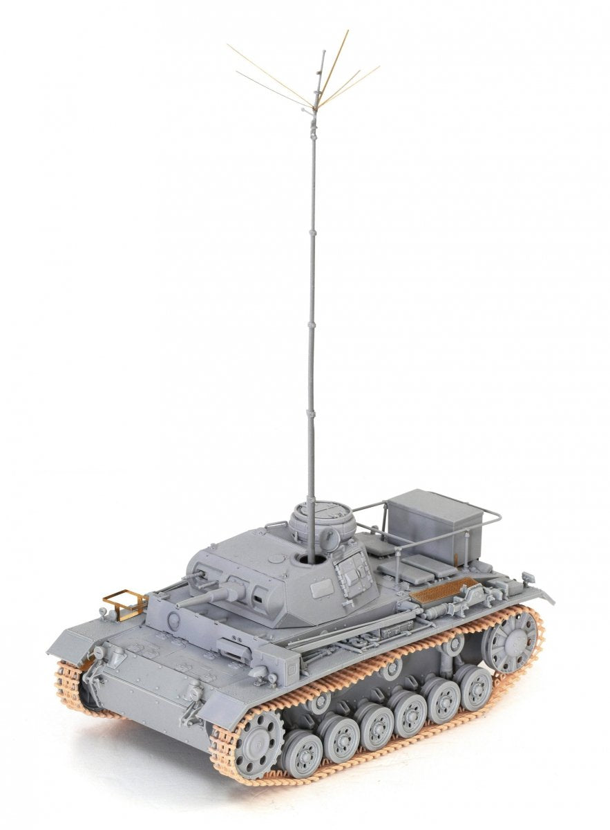Dragon 6901 DAK Pz.Bef.Wg.III Ausf.H 1/35 – immagine 3