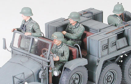 Tamiya 35259 Krupp Protze 1 Ton (6x4) Kfz.69 Towing Truck w/3.7cm Pak 1/35 – immagine 4