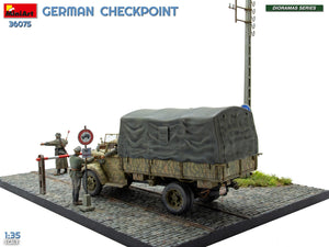 MiniArt 36075 German Checkpoint. 3t Cargo Truck 3,6-36S &amp;amp; Kfz.1 Type 170VK w/ Feldgendarmerie. Big Set 1/35 – immagine 5