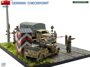 MiniArt 36075 German Checkpoint. 3t Cargo Truck 3,6-36S &amp;amp; Kfz.1 Type 170VK w/ Feldgendarmerie. Big Set 1/35 – immagine 6