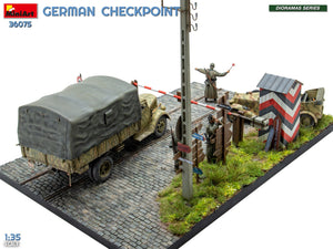 MiniArt 36075 German Checkpoint. 3t Cargo Truck 3,6-36S &amp;amp; Kfz.1 Type 170VK w/ Feldgendarmerie. Big Set 1/35 – immagine 7