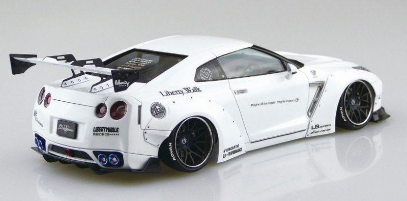 Aoshima 05590 LB WORKS R35 GT-R type 1.5 1/24 – immagine 3