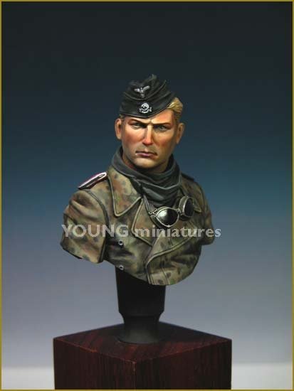 Young Miniatures YM1806 SS Panzer Crew WWII 1/10 – Bild 6
