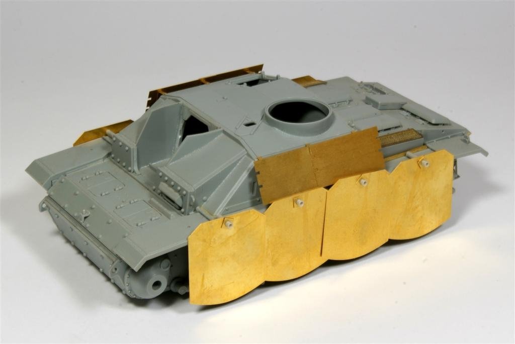Panzer Art RE35-149 Schürzen tardif pour StuG III G 1/35 – image 4