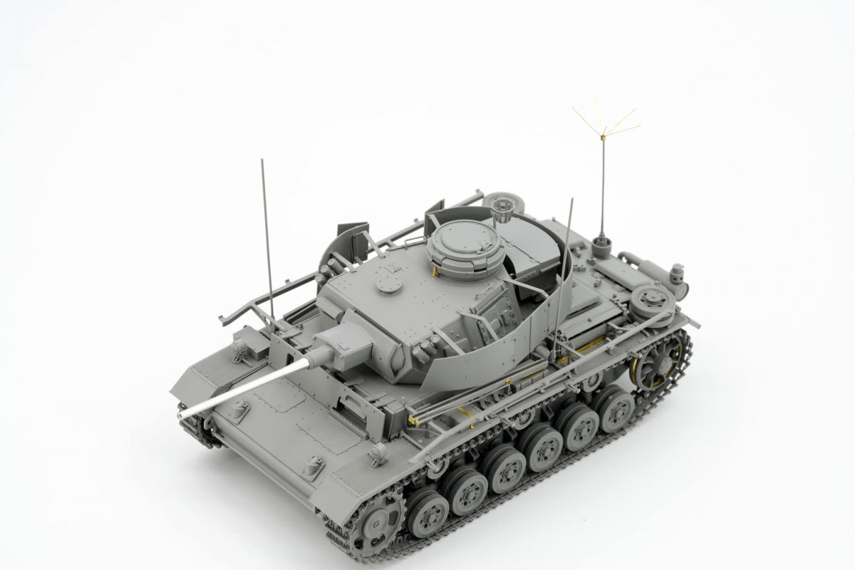 Border Model BT-048 Pz.Bef.Wg.III Ausf.K 2in1 w/Schürzen 1/35 – Bild 14