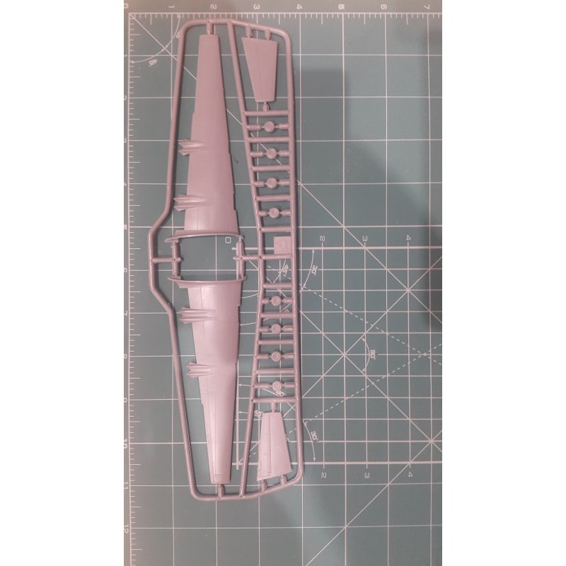 Big Model 1440040 IL-18V Polonia Airlinnes 1/144 – immagine 6