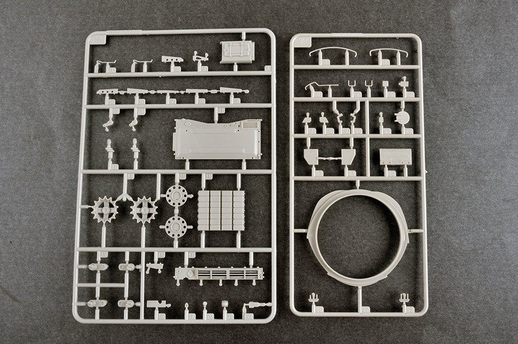 Trumpeter 09601 Soviet Obj.172 T-72 Ural 1/35 – image 17