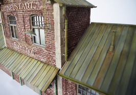 RT-Diorama 35021 Railroad Station 1/35 – immagine 7