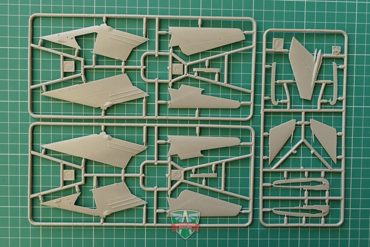 Modelsvit 72011 Sukhoi Su-17M Multirole fighter 1/72 – imagen 5