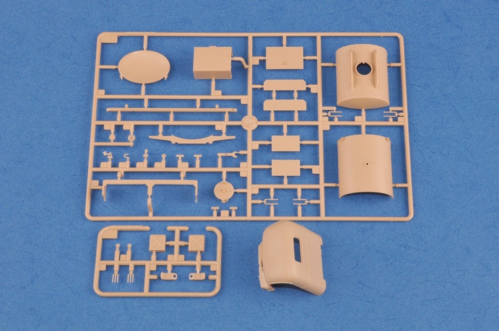 Camion-citerne Hobby Boss 83830 US GMC CCKW 750 gallons (1/35) – image 5