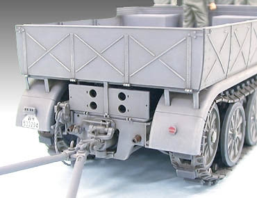 Tamiya 35239 German 18-Ton Heavy Half-Track FAMO 1/35 – zdjęcie 11