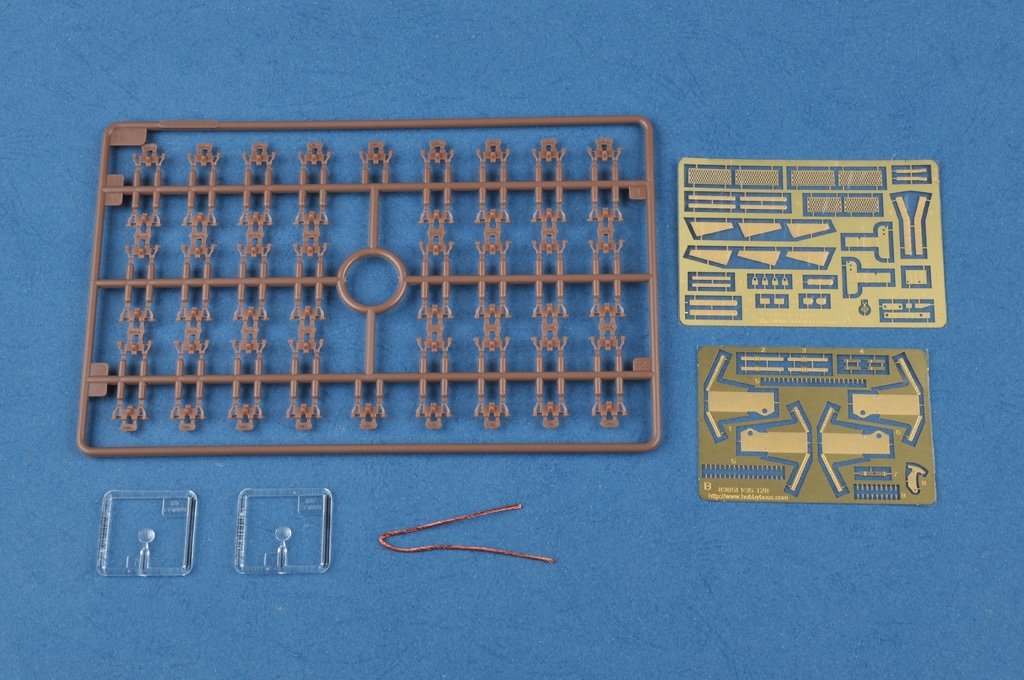 Hobby Boss 83853 Soviet T-28 Medium Tank (Riveted) – zdjęcie 5