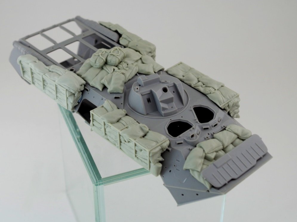 Panzer Art RE35-693 Sandbags armor for Ukrainian BTR-80 1/35 – zdjęcie 2