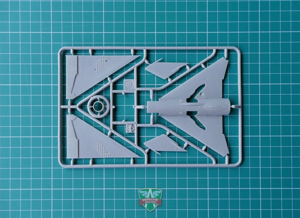 Modelsvit 72021 MiG-21F(Izdeliye &amp;quot;72&amp;quot;) Soviet supersonic fighter 1/72 – Bild 6