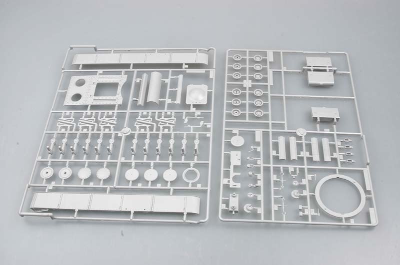 Trumpeter 01561 KV-1M1939 1/35 – image 9
