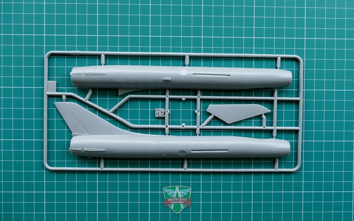 Modelsvit 72006 Sukhoi Su-7B 1/72 – image 5
