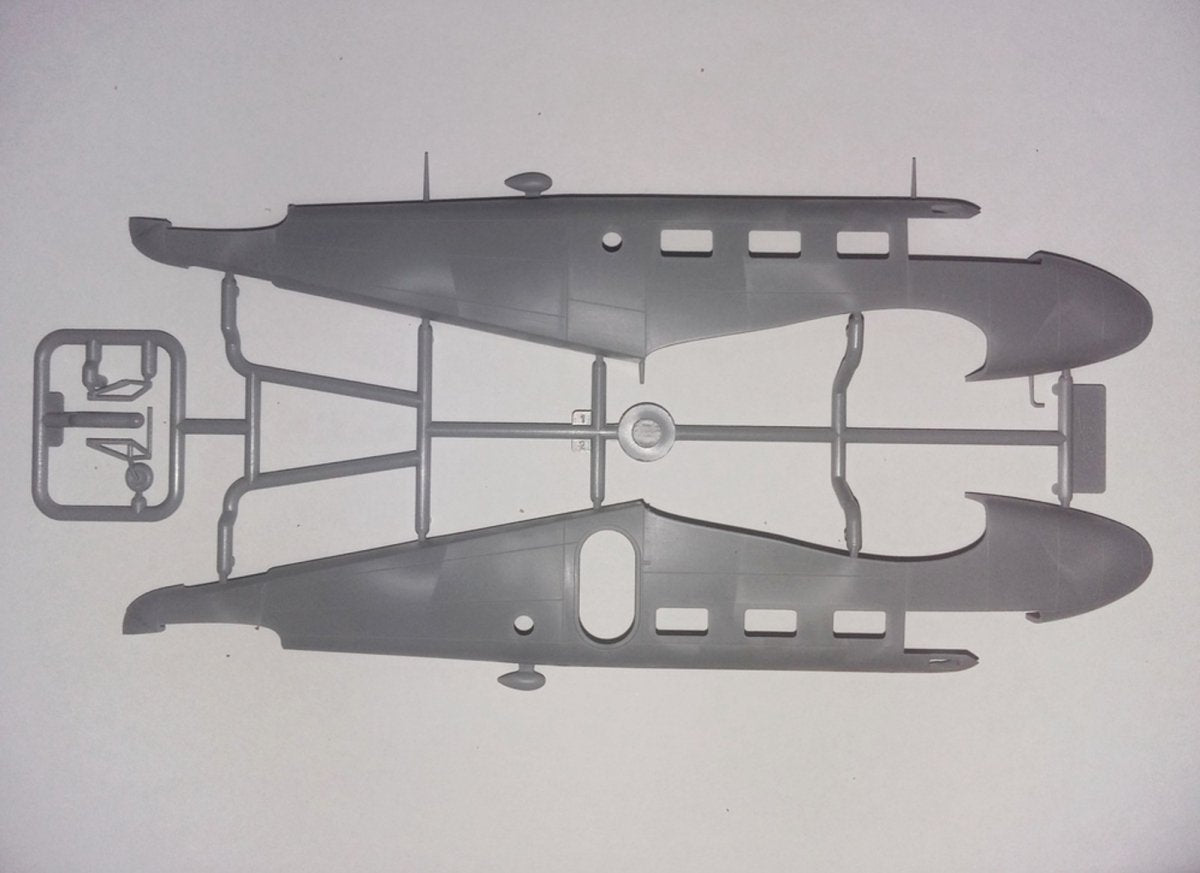 ICM 48185 C18S, American Passenger Aircraft 1/48 – Bild 8