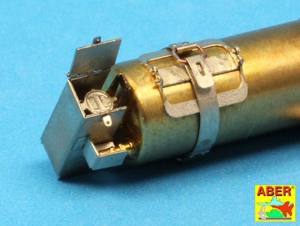 Aber 16027 Fire extinguisher with brackets used on German tanks, assault guns and other vehicles 1/16 – imagen 13