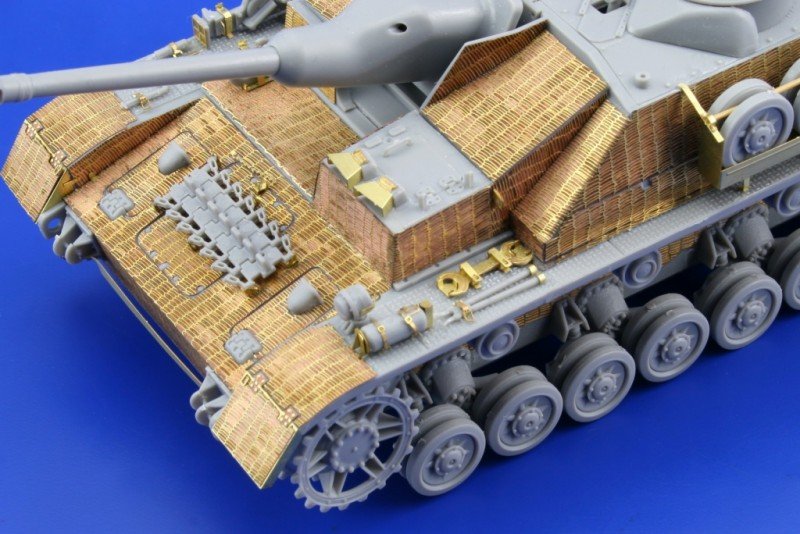 Eduard 35948 Zimmerit StuG. IV Ausf. G fin 1/35 Dragon – image 6