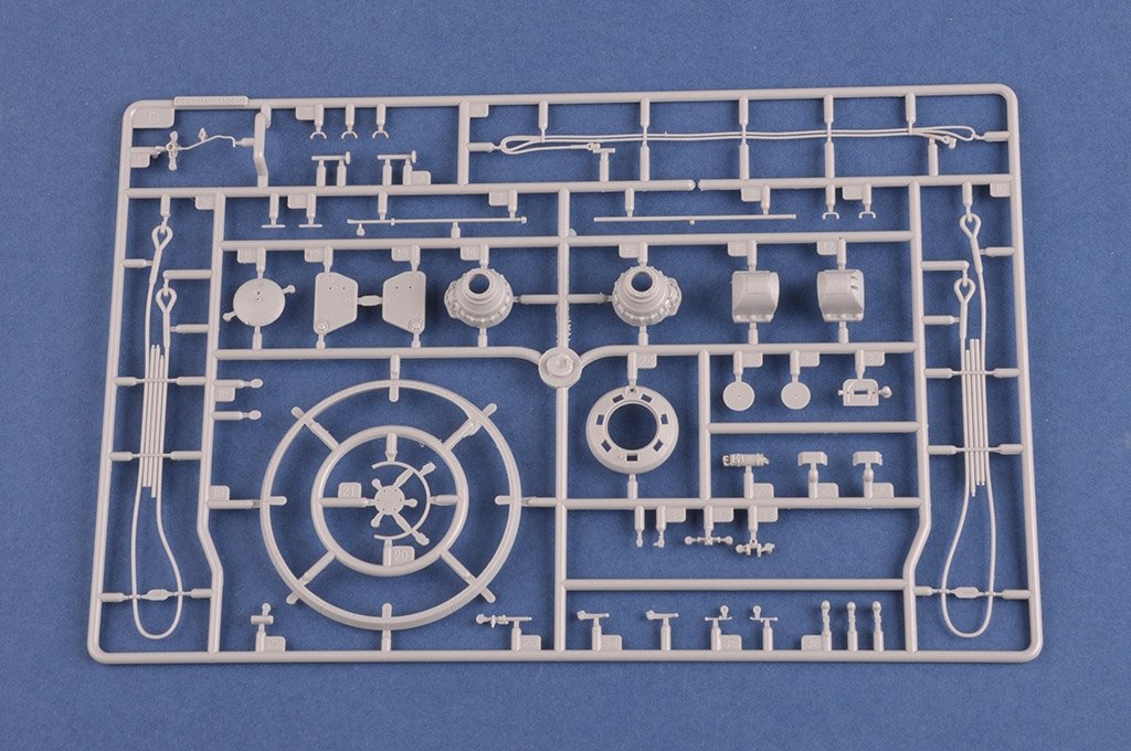 Hobby Boss 84558 Pz.Kpfw.VI Sd.Kfz.182 Tiger II Porsche Early production vehicle Fgst.Nr.280009 1/35 – zdjęcie 14