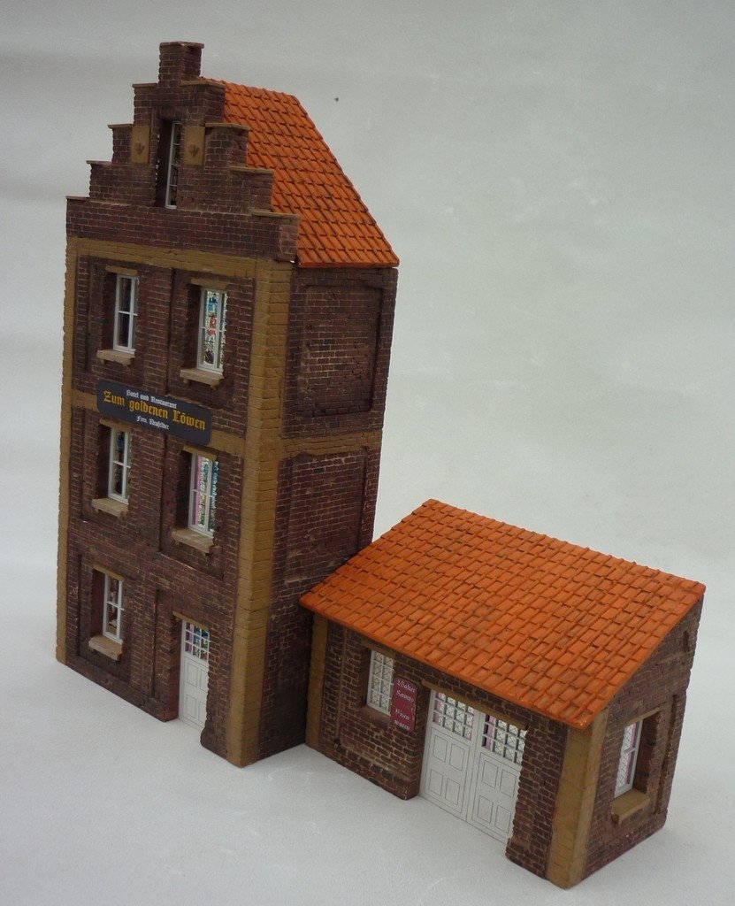 RT-Diorama 35248 European Housefront 1/35 – imagen 8