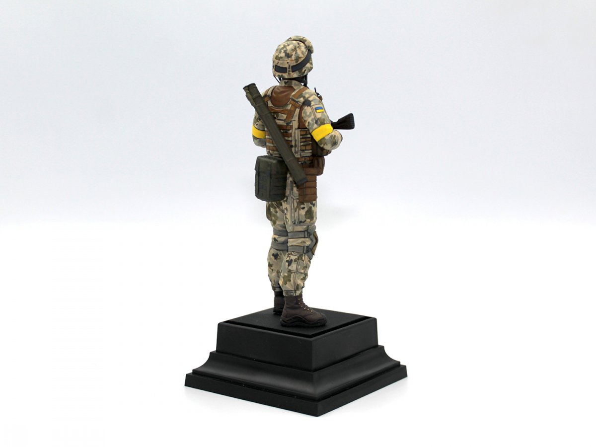 ICM 16104 Soldier of the Armed Forces of Ukraine 1/16 – zdjęcie 11