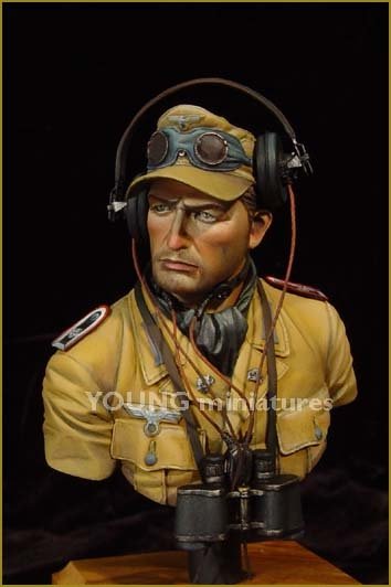 Young Miniatures YM1802 Officier de char DAK 1/10
