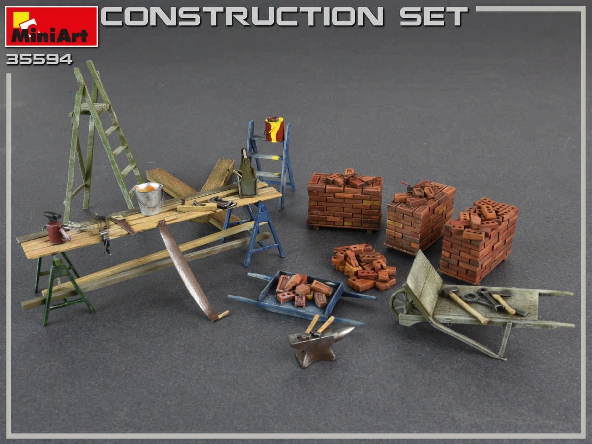 MiniArt 35594 Construction Set Kit: Ladders, Table, Buckets, Bricks, Cart, Anvil, Beams, Jack Stand &amp;amp; Tools 1/35 – immagine 10