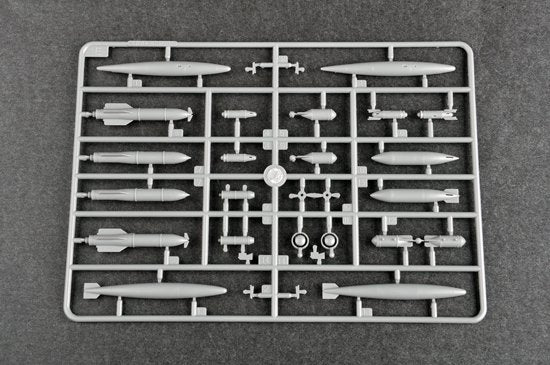 Trumpeter 01685 Nanchang Q5C 1/72 – image 6