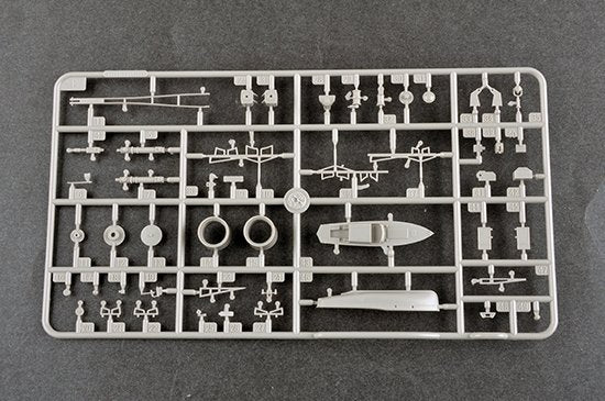 Trumpeter 03714 German Battleship Gneisenau 1/200 – image 18