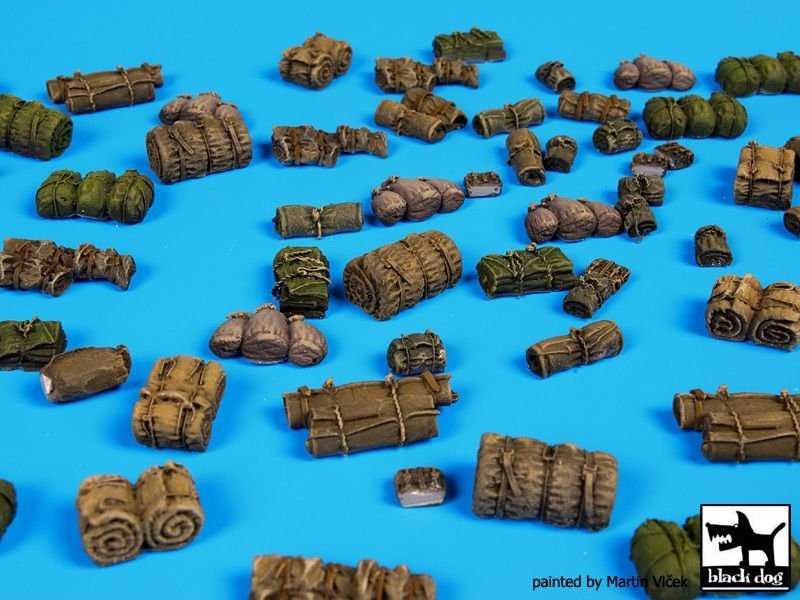 Black Dog T72057 Tentage plus bedrols 3 accessories set 1/72 – imagen 4