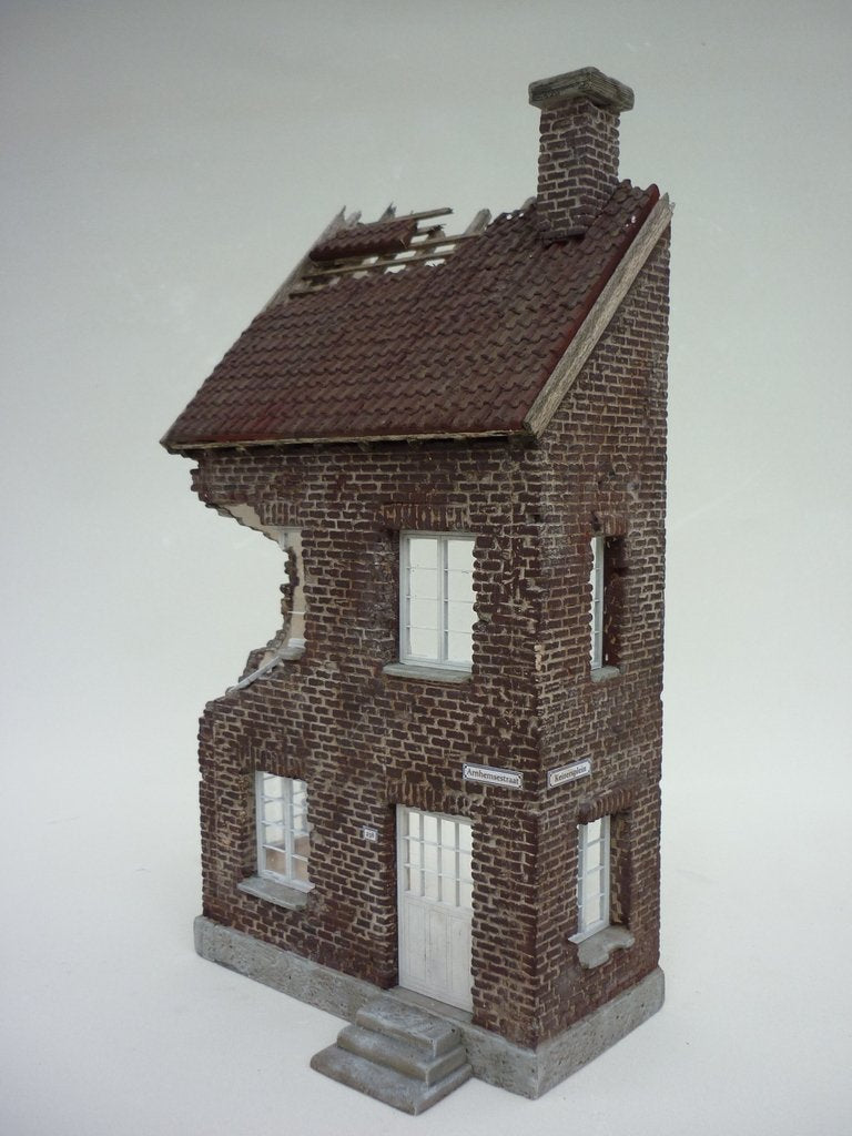 RT-Diorama 35163 Old Brick House 1/35 – immagine 6