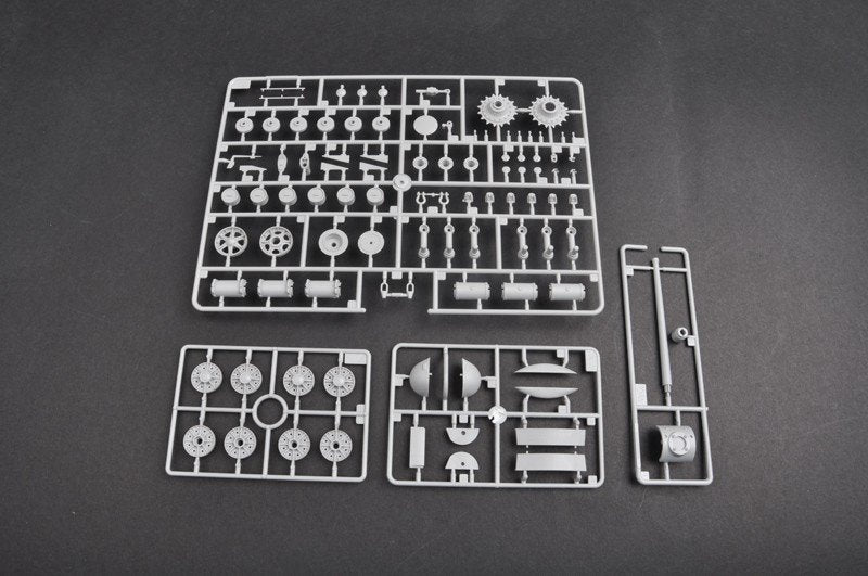 Trumpeter 01569 Soviet KV-85 Heavy Tank 1/35 – image 10