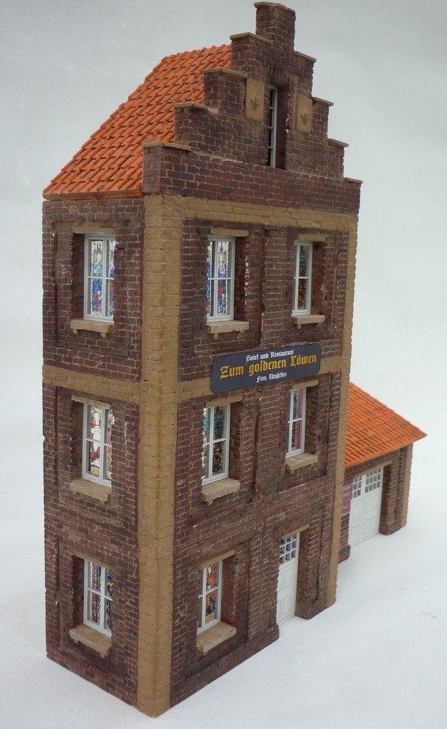 RT-Diorama 35248 European Housefront 1/35 – imagen 5